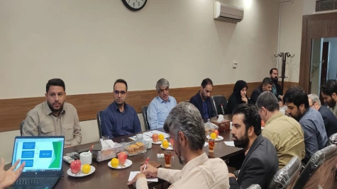هم اندیشی «تاملی بر الگوی مطلوب فعالیت در حاشیه شهر»